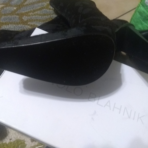 Shoes - Picture 4 of 5